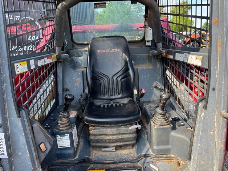 2016-takeuchi-tl10v2-image-17