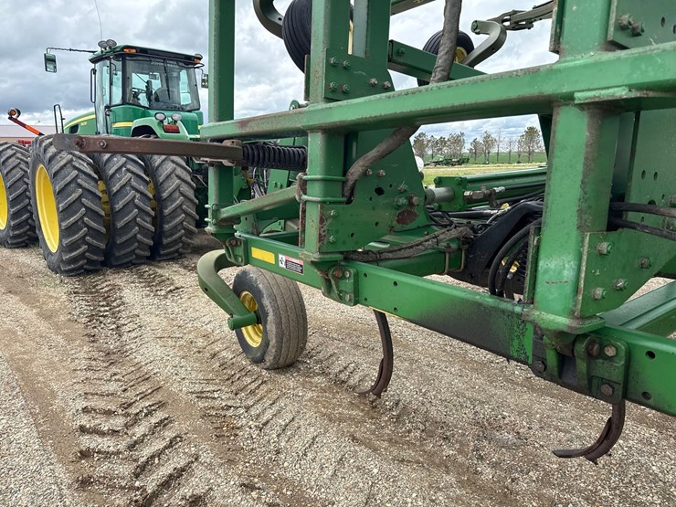 john-deere-2410-image-16