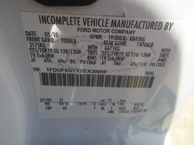 2011-ford-f550-image-25
