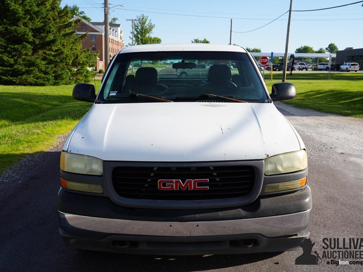 2002-gmc-sierra-1500-image-2