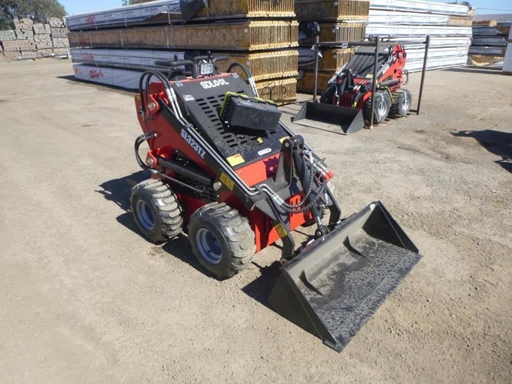 2026-sdlool-323tz-skid-steer-loader-image-2