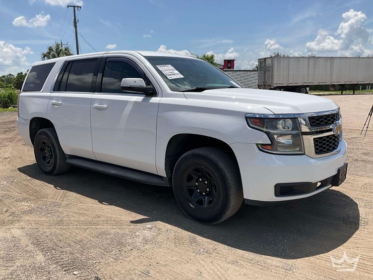 2019-chevrolet-tahoe-image-2