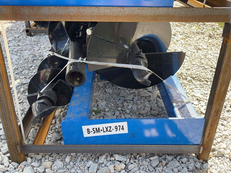 giyi-hydraulic-earth-auger-attachment-image-2