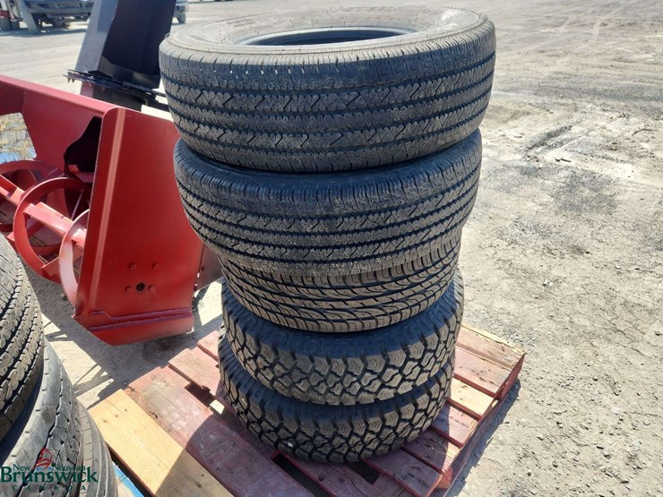 lot-of-10-assorted-tires,-6-on-rims-image-7