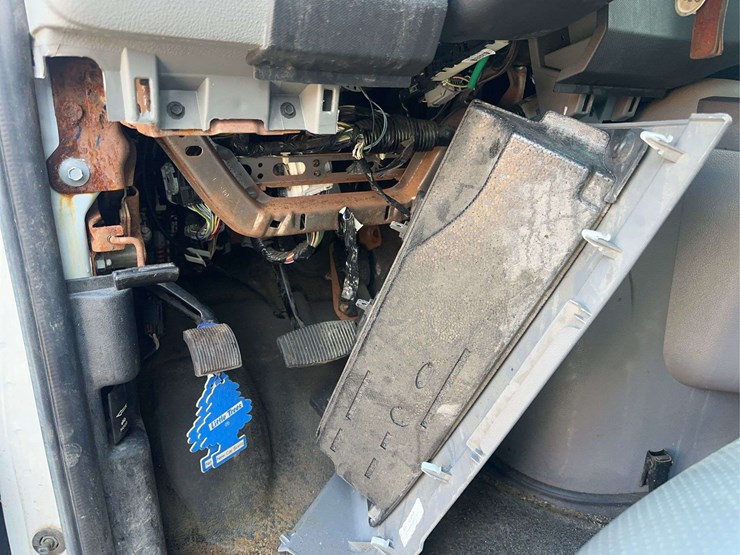 2019-ford-e450-image-22