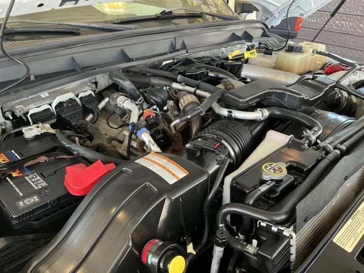 2014-ford-f550-image-13