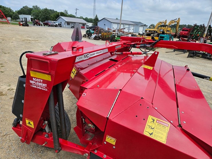 massey-ferguson-1359-image-25