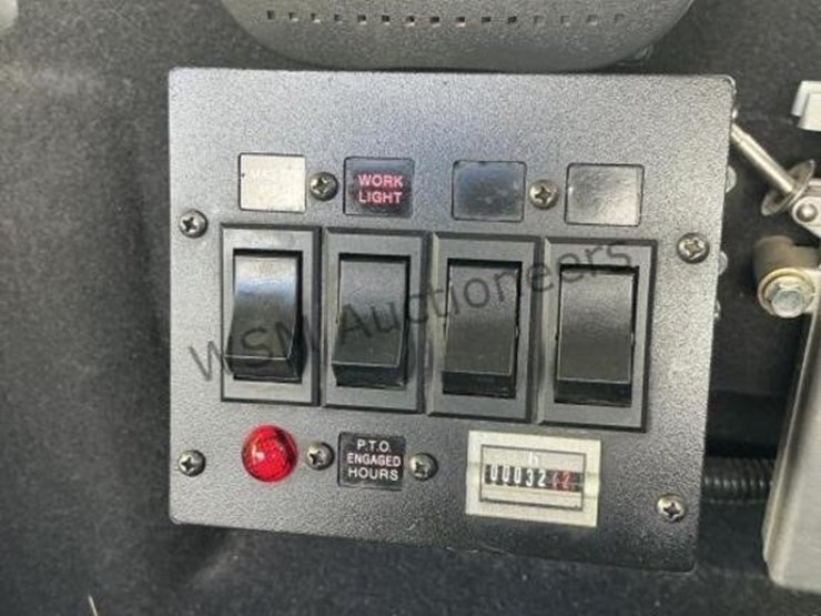 2016-ford-f550-image-24