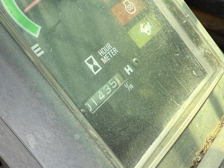 takeuchi-tl240-image-21