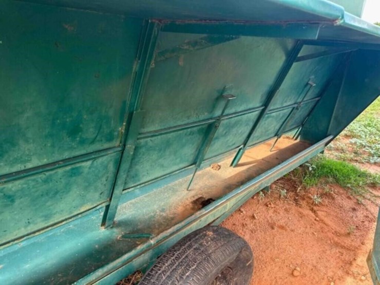 16'-oklahoma-pride-portable-feeder-image-9