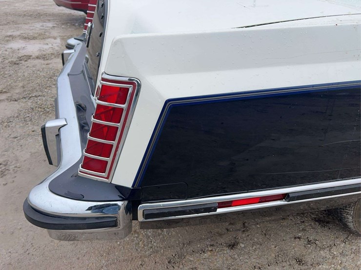 1979-lincoln-continental-mark-v-image-36