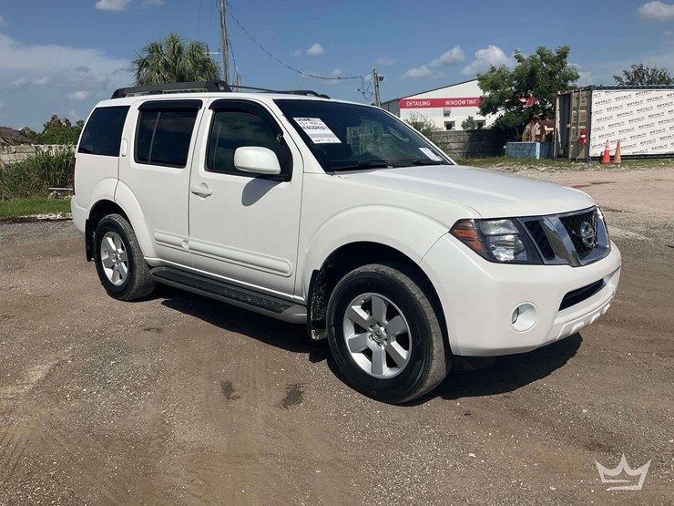 2008-nissan-pathfinder-image-1