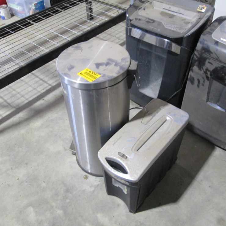 #45031 • Paper Shredder & Waste Basket INV#45031
