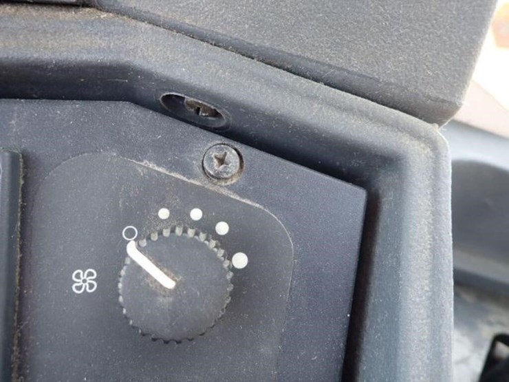 2009-deere-310sj-image-18
