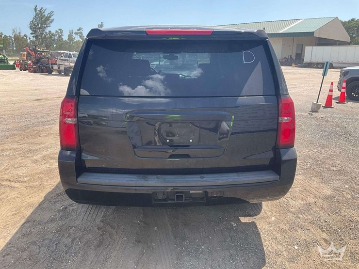 2020-chevrolet-tahoe-image-24