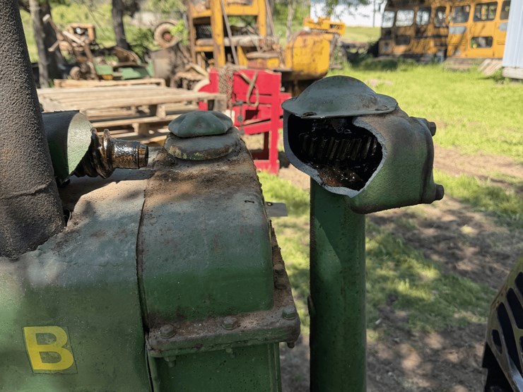 john-deere-b-image-12