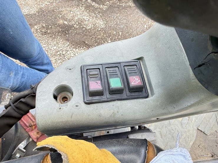 volvo-ecr28-image-24