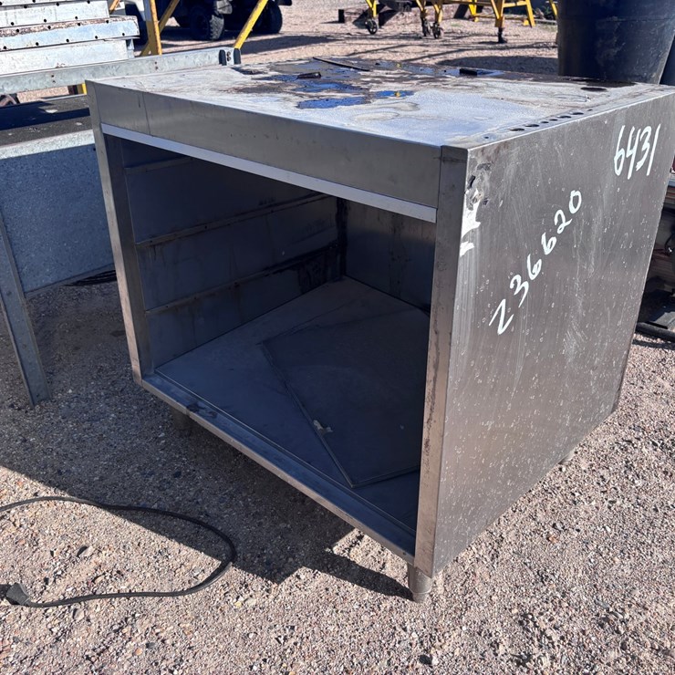 #36620 • STAINLESS COMMERCIAL CABINET
