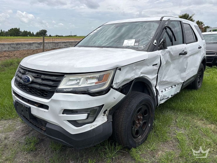 2019-ford-explorer-image-1