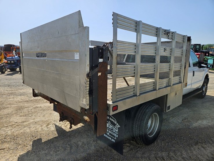 2011-ford-f350-image-14