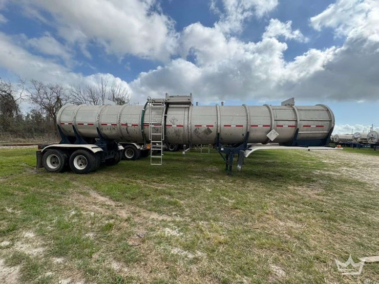 1979-fruehauf-tanker-image-4