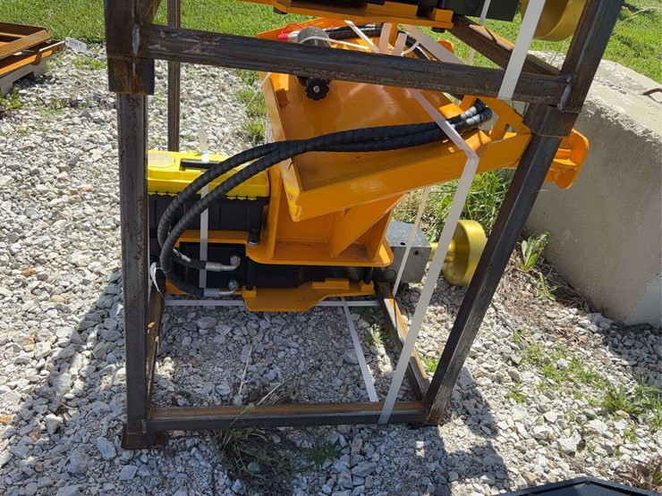 giyi-ad680-hydraulic-pile-hammer-image-6