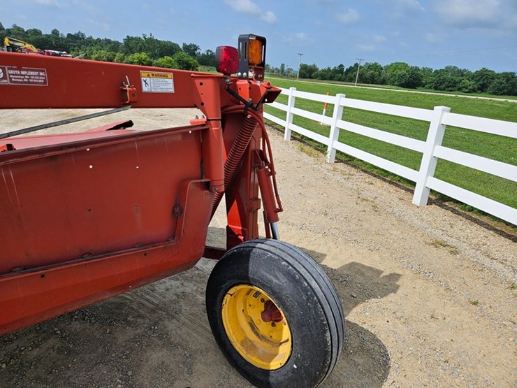 new-holland-1411-image-23