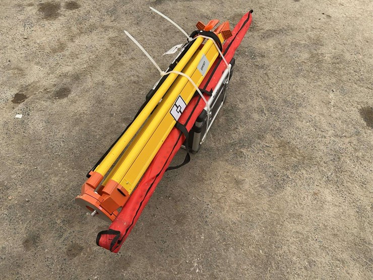surveying-tripod-and-equipment-case-image-2
