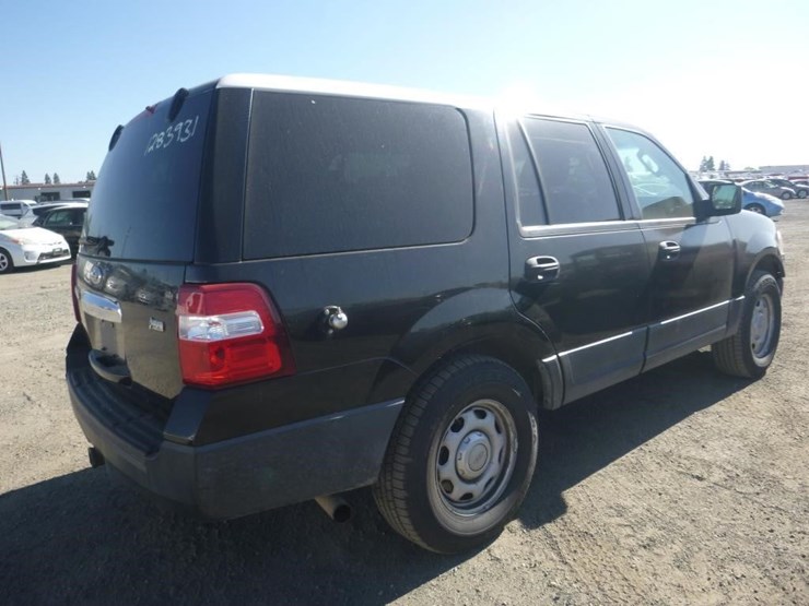 2011-ford-expedition-image-3