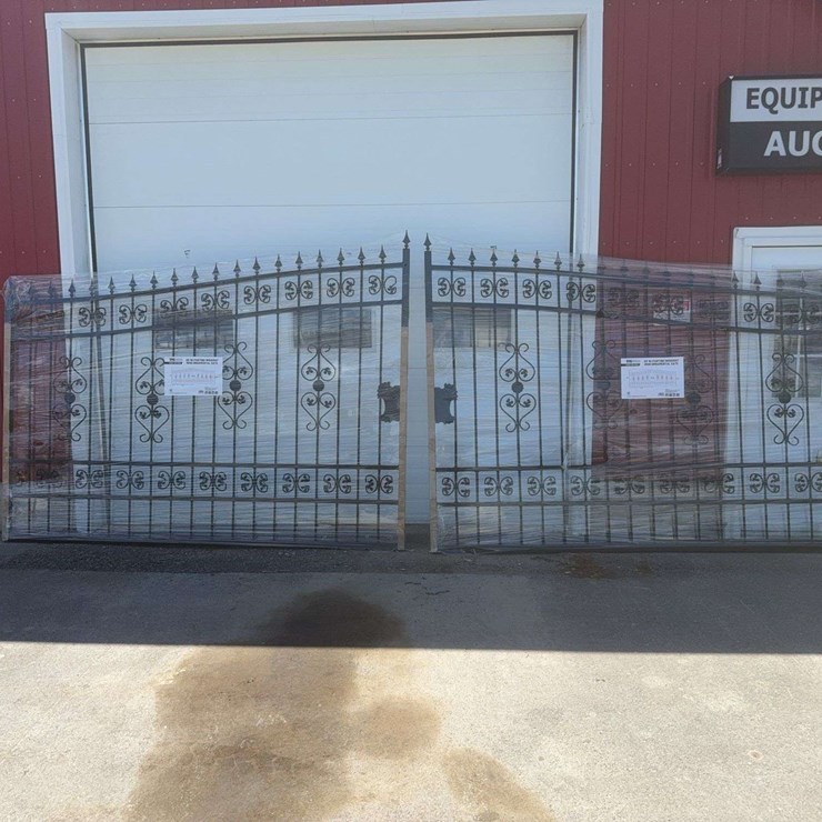 Iron Gates 20'