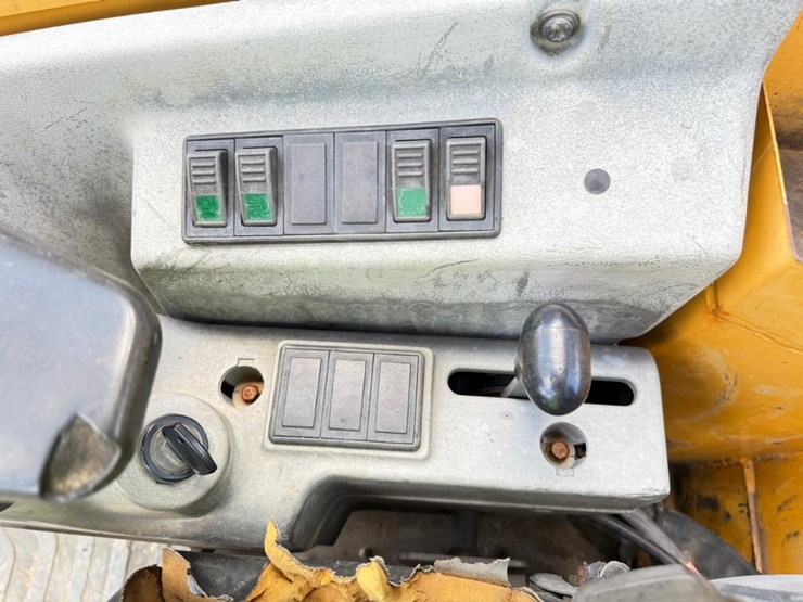 volvo-ecr28-image-22
