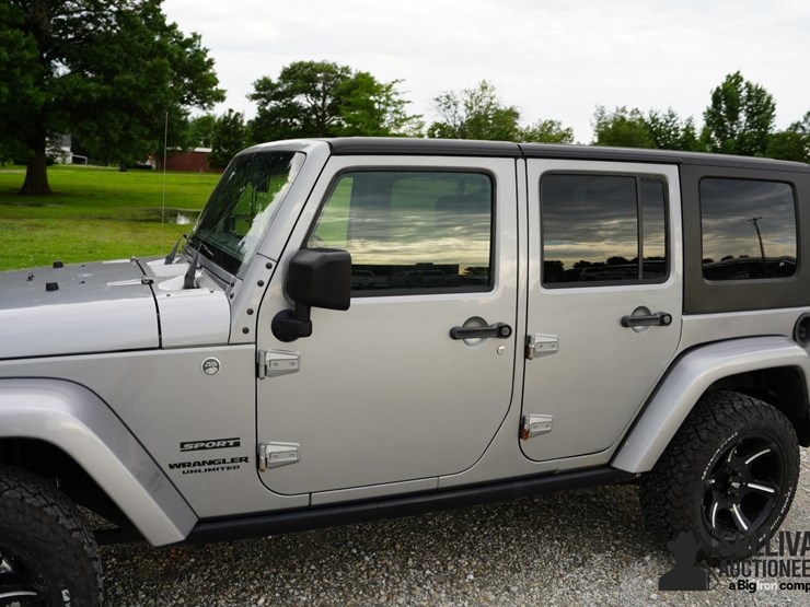 2015-jeep-wrangler-image-17
