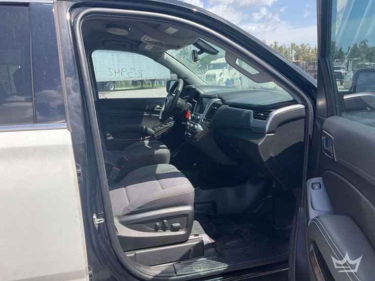 2020-chevrolet-tahoe-image-17