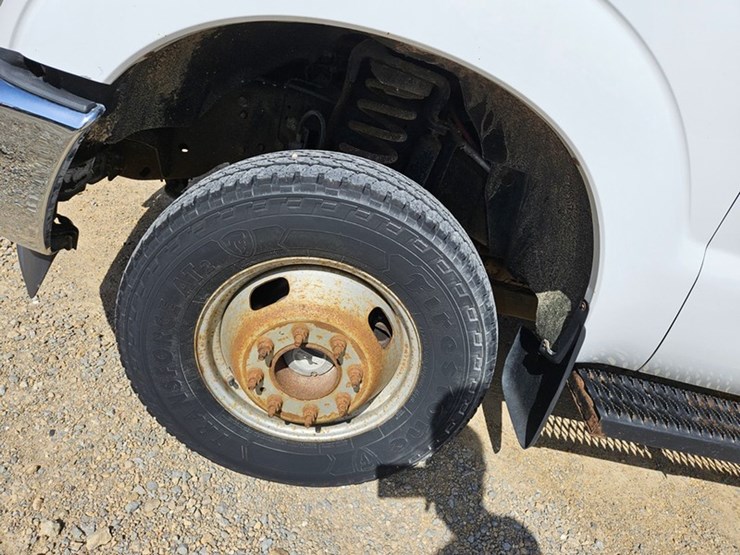 2011-ford-f350-image-36