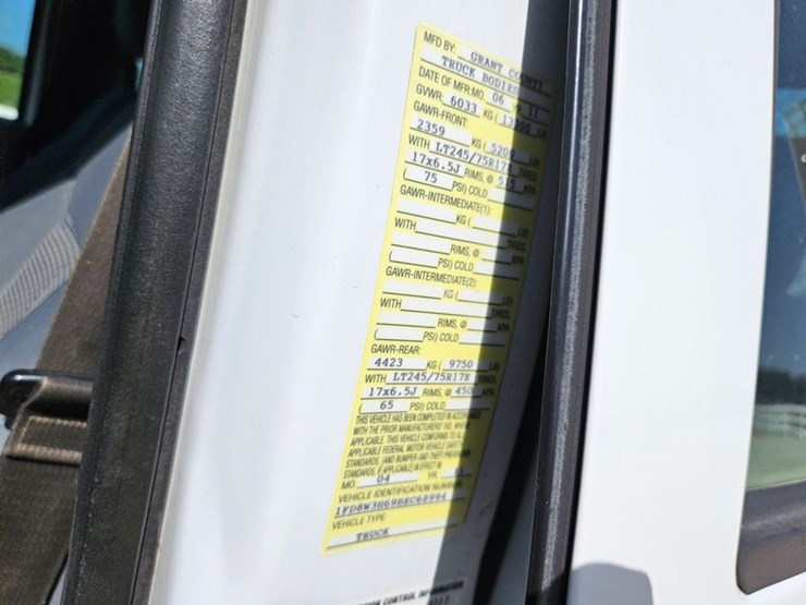2011-ford-f350-image-43