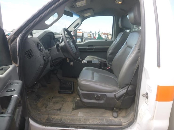 2014-ford-f350-image-13