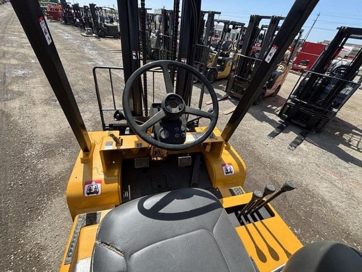 caterpillar-v80e-image-18