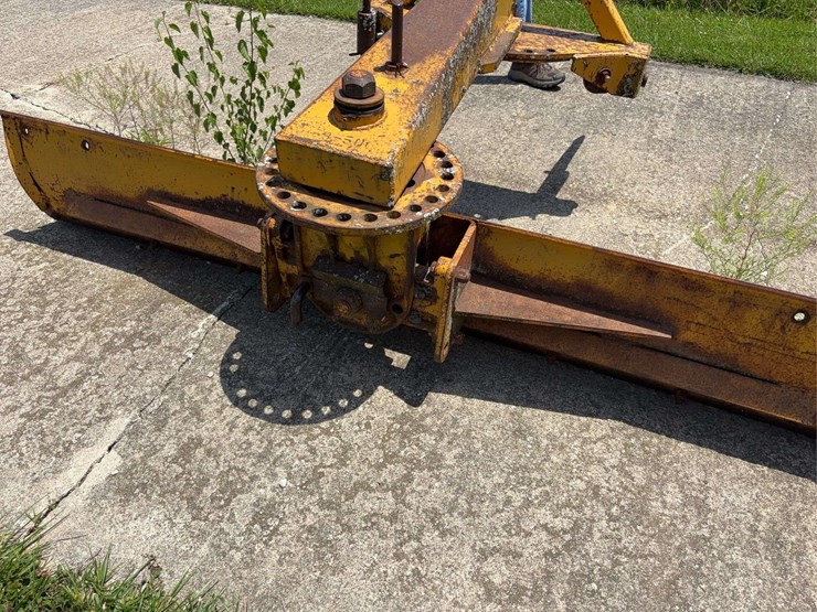 super-rino-8',-3-point-hitch-rear-blade-attachment-image-5