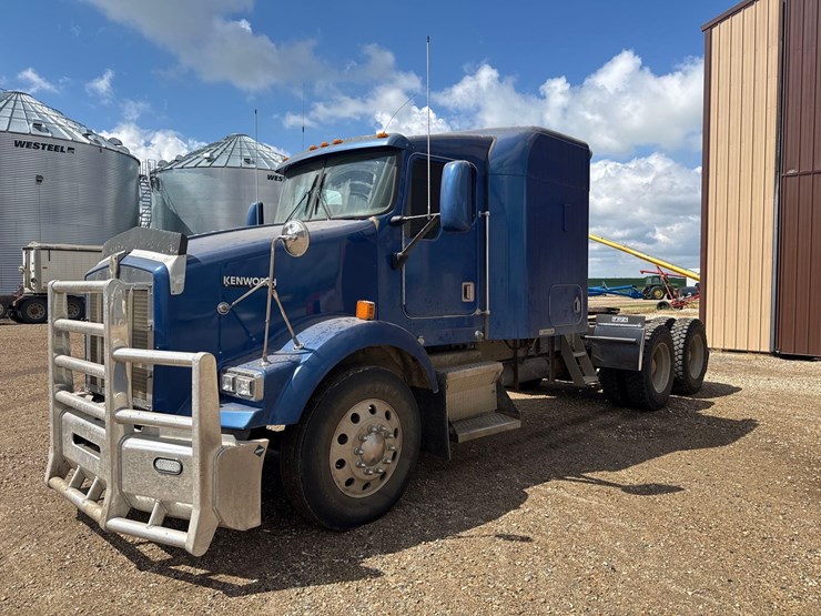 2000-kenworth-semi-image-1