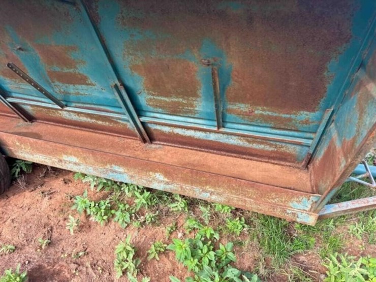 16'-oklahoma-pride-portable-feeder-image-3