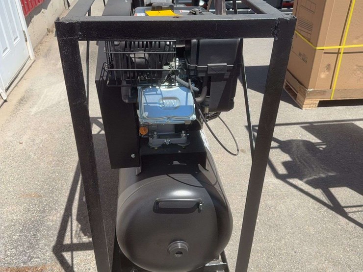 air-compressor---40-gallon-image-5