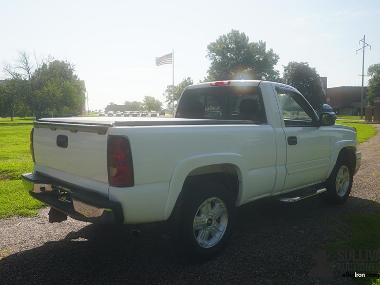 2006-chevrolet-silverado-1500-image-5