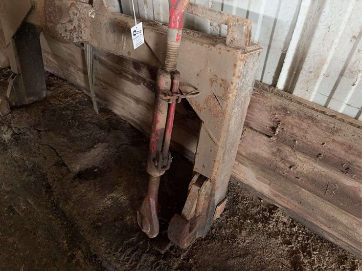 three-point-tractor-quick-hitch-with-adjustable-top-link-image-4