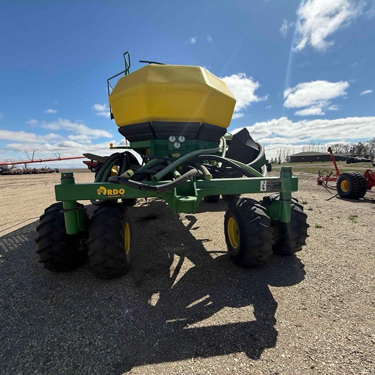 JOHN DEERE 1900