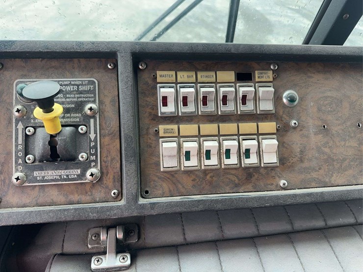 1993-spartan-monarch-s/a-tanker-truck-image-25