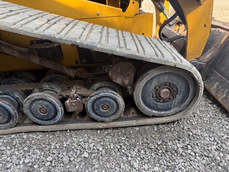 2015-caterpillar-277d-image-14