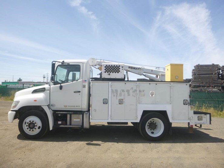 2015-hino-268-image-5