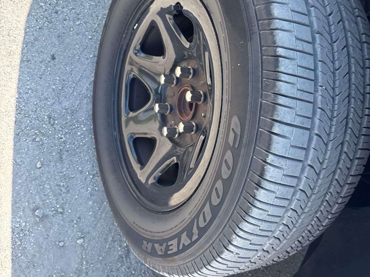 2019-chevrolet-tahoe-image-21