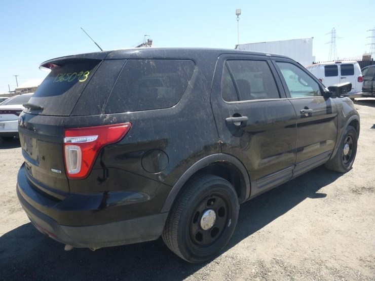 2013-ford-explorer-image-3