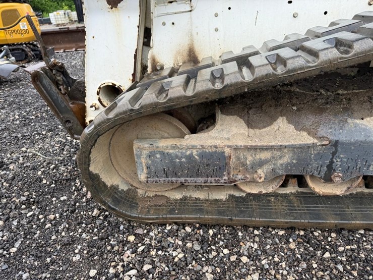 2015-bobcat-t650-image-18